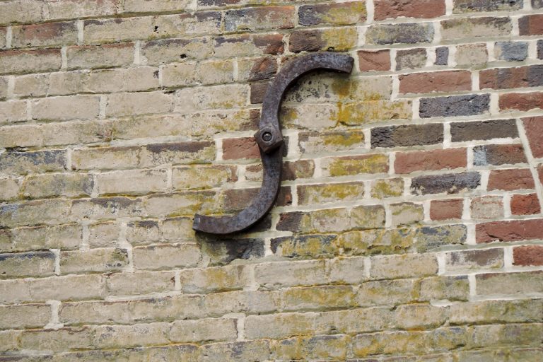 Tie rods aren’t just a pretty facade. Here’s how they help earthquake